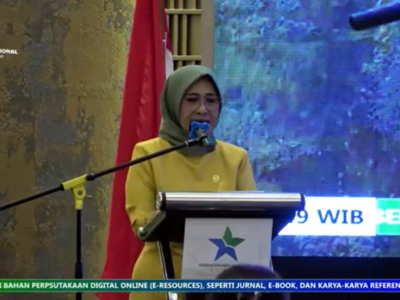 Ketua Komisi X DPR RI, Hetifah Sjaifudian, saat menyampaikan sambutannya dalam acara Seminar Literasi di Jakarta pada Senin, (25/11/2024)