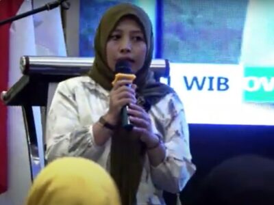 Luluk Maknuniah Sarmuji dalam Seminar Literasi bertema Meningkatkan Peran Perempuan dalam Membangun Budaya Literasi di Lingkungan Keluarga dan Komunitas, Senin (25/11/2024)