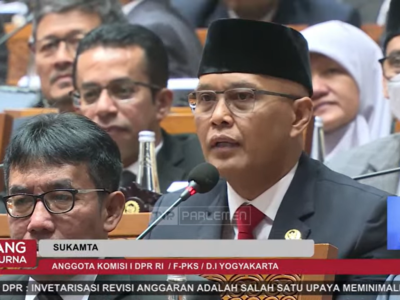 Hasil Tangkapan Layar TV Parlemen saat politisi PKS, Sukamta, menyampaikan pandangan dalam Rapat Paripurna DPR RI ke-10 Pembukaan Masa Persidangan II Tahun Sidang 2024-2025 di Gedung Parlemen Senayan, Jakarta, pada Selasa (21/1/2025).