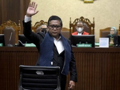 Sekjen PDI Perjuangan Hasto Kristiyanto dalam persidangan di Jakarta pada Jum'at (11/4/2025). Sumber foto : ANTARA.