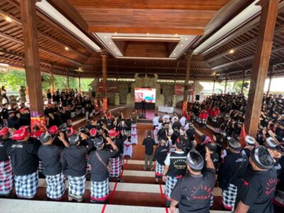 Suasana diklat singkat Pecalang pada Selasa (29/8/2023) Sumber foto : Bali Post.