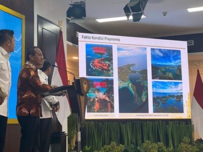 Menteri ESDM, Bahlil Lahadalia, saat konferensi pers terkait gambar hoax kerusakan Raja Ampat.