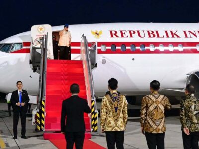 Presiden Prabowo Subianto beserta delegasi terbatas Pemerintah Indonesia akan berangkat untuk melakukan kunjungan kenegaraan ke Rusia dalam rangka memenuhi undangan dari Presiden Rusia, Yang Mulia Vladimir Putin. Sumber foto : Instagram Sekretariat Kabinet.