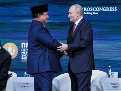 Presiden Prabowo dan Presiden Rusia, Vladimir Putin, dalam Saint Petersburg International Economic Forum (SPIEF) 2025 di Rusia, Jumat (20/6)