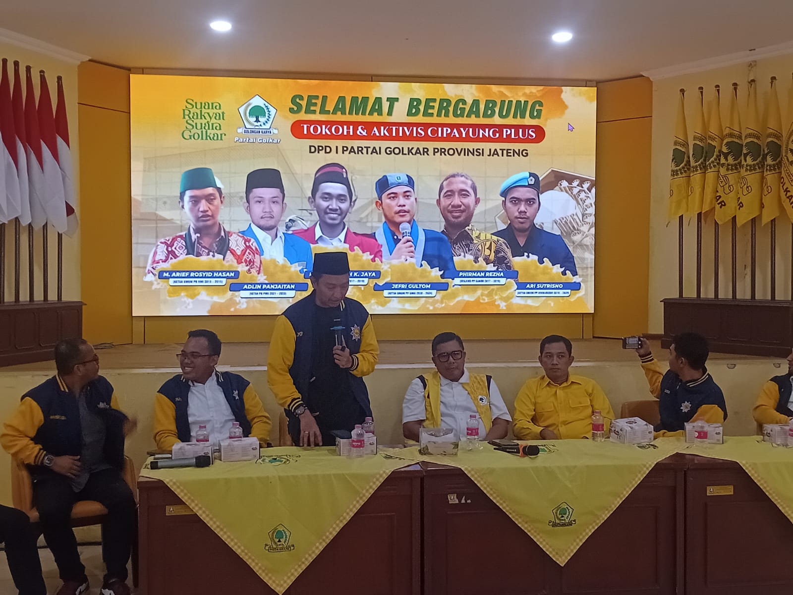 Ari Sutrisno, Kedua Dari Kiri. Sumber foto : AMPI Media Centre.